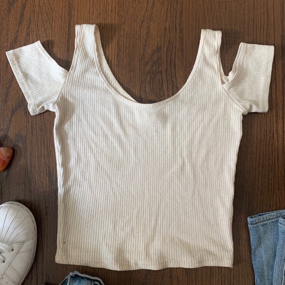 PacSun LA Hearts Open Shoulder Crop Top - Picture 2 of 2